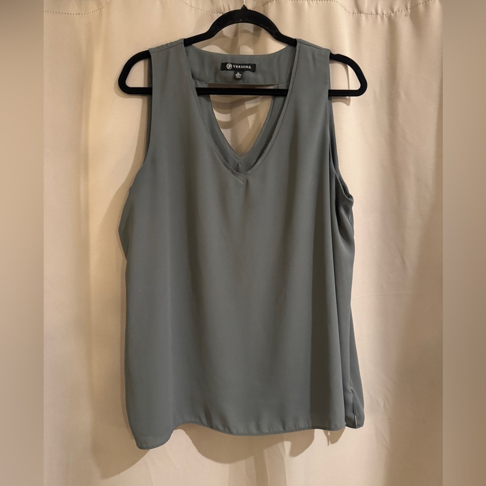 Versona Women's V-Cut Gray Tank Top